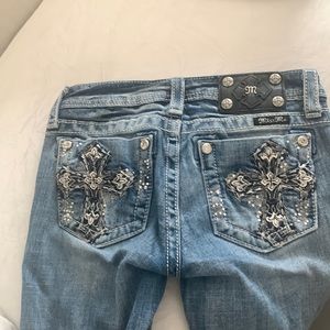 Girls Miss Me Capri with cross embellished pockets.  Size 14.